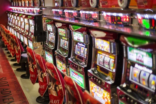 kubu toto platform interface showing sports coverage and live-dealer tables